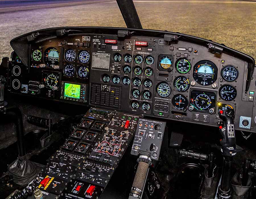 Helicopter instrument panel fitted with avionics by IAS