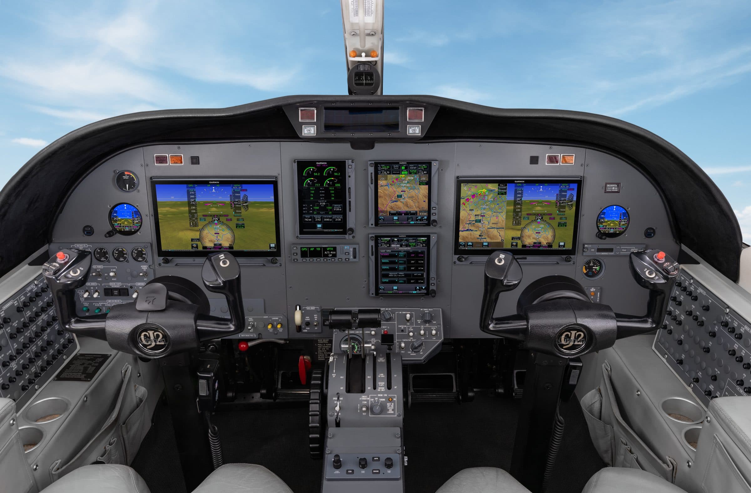 Garmin glass-cockpit flight deck in a business jet